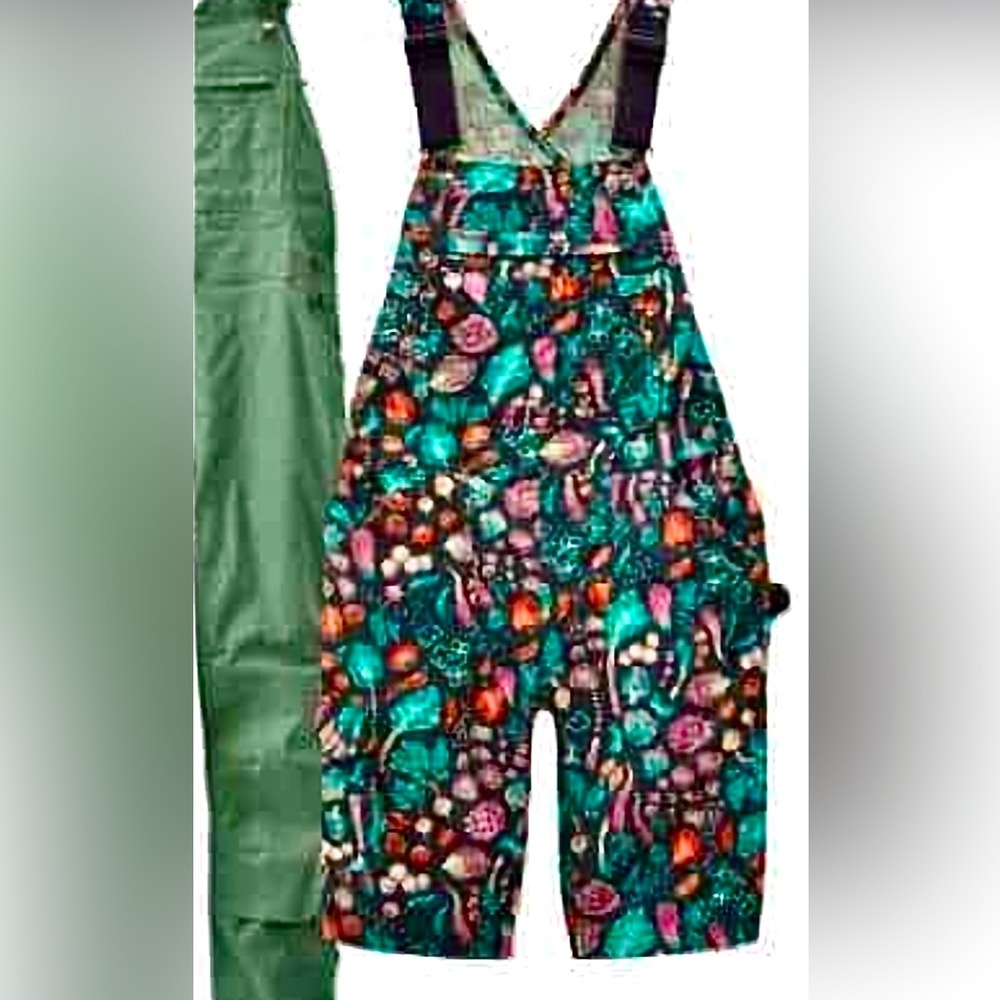 Duluth Veggie Print Short Overalls- size M